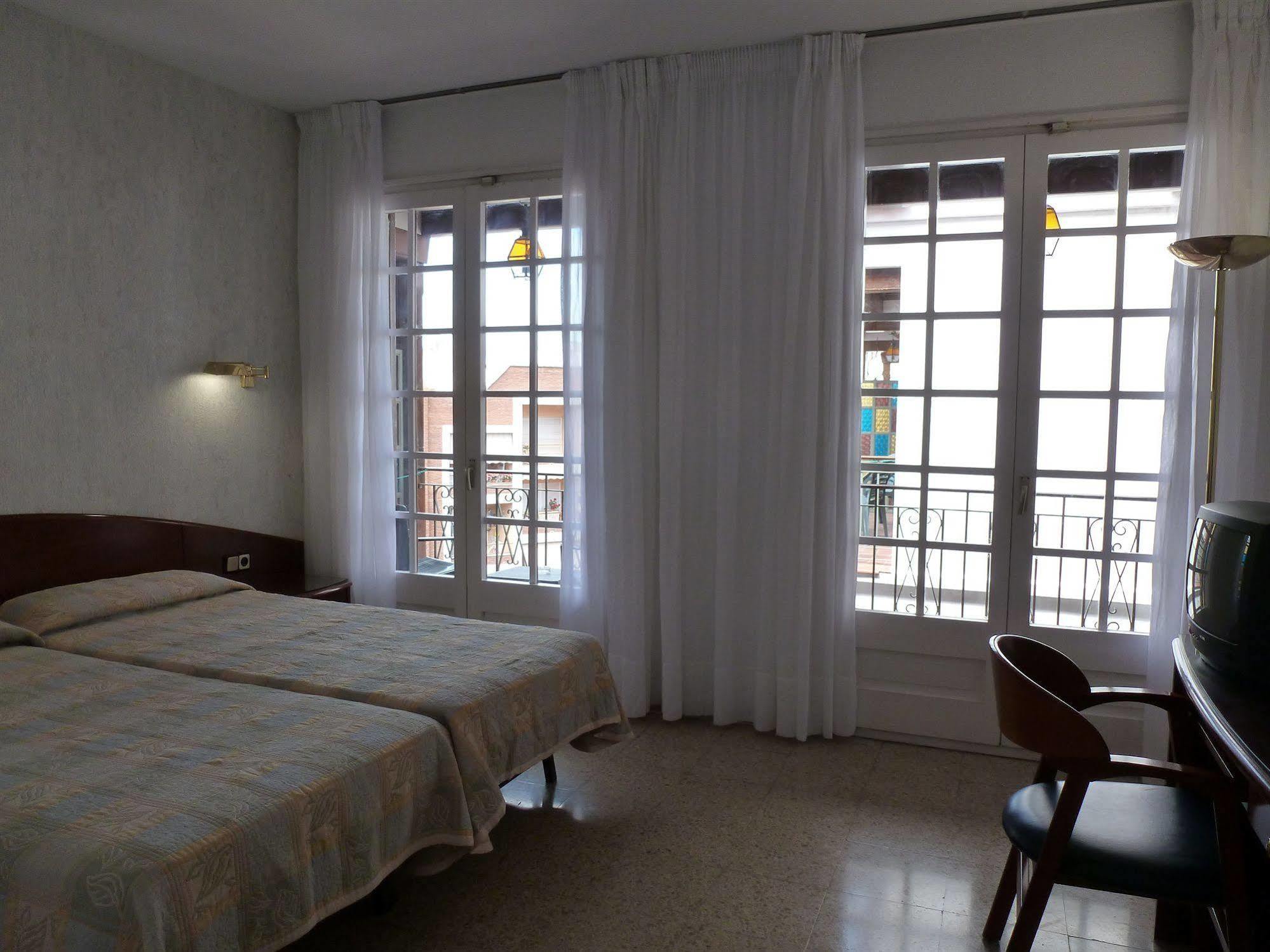 Hotel La Carolina Λορέτ Ντε Μαρ Εξωτερικό φωτογραφία